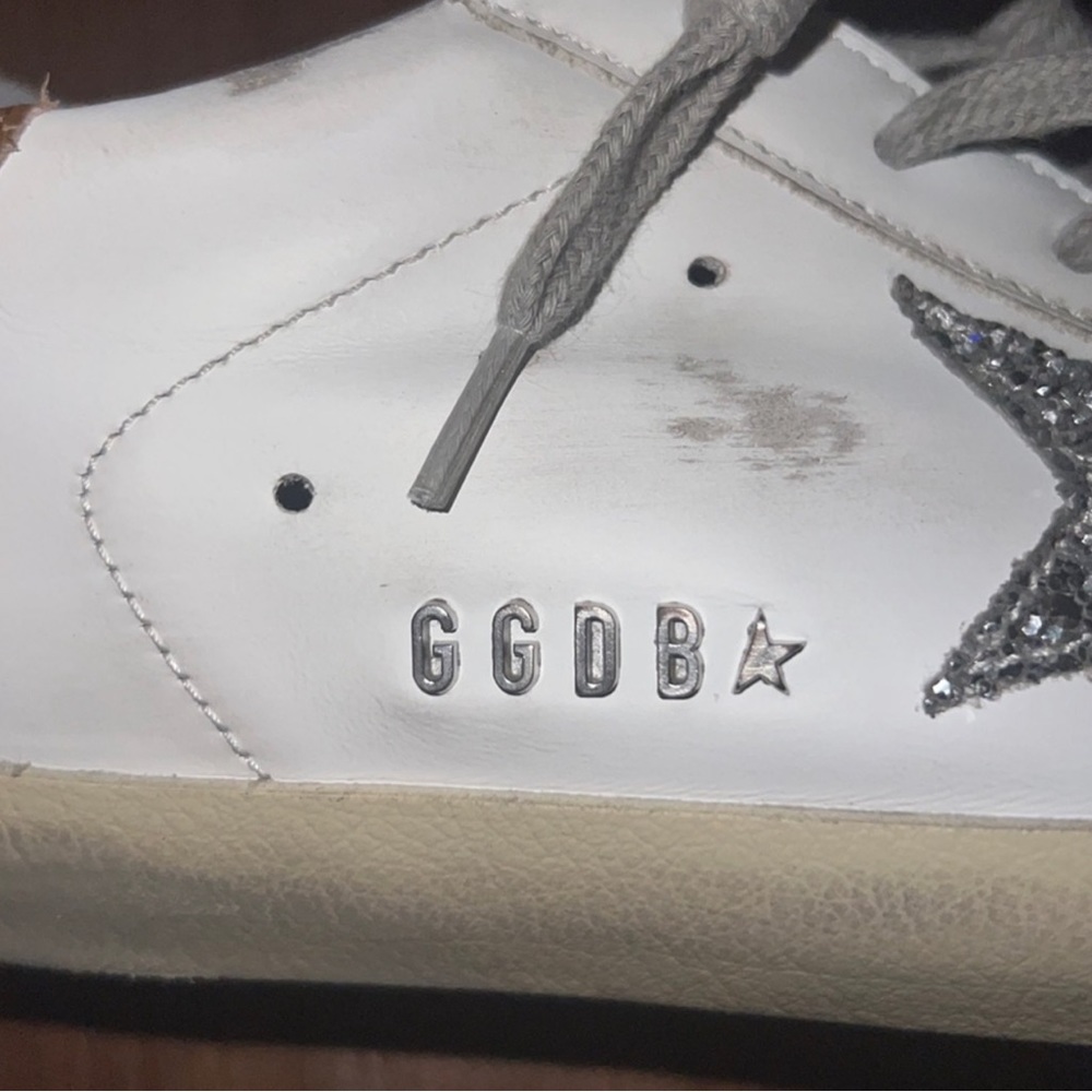 Golden Goose Superstar - Brand New NWT
In box with passport and dust bag - Picture 6 of 10